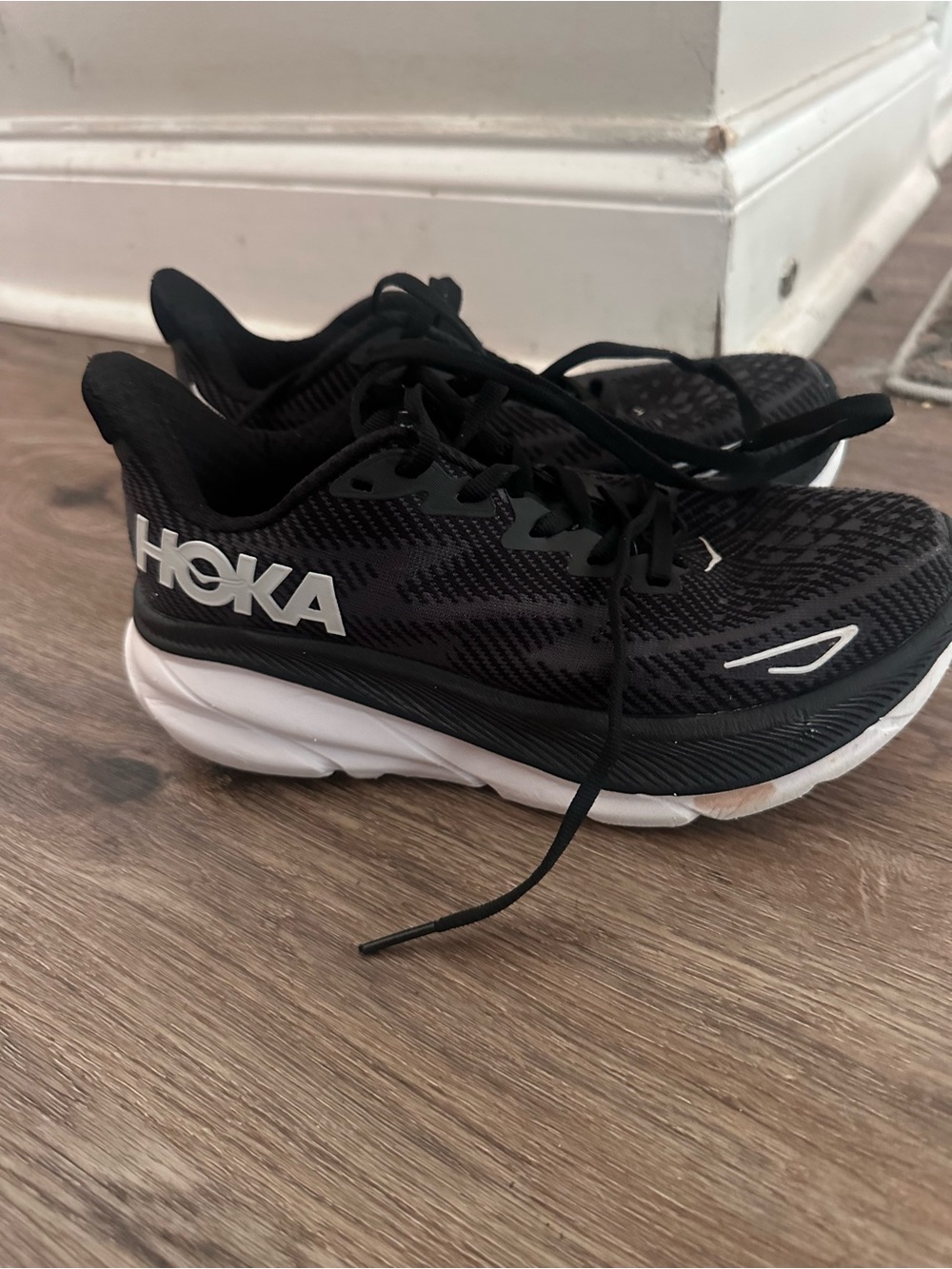 Hoka women Clifton 9 Black and White Running Sneakers